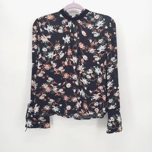 BR feminine floral flowy blouse $2/10 bundle